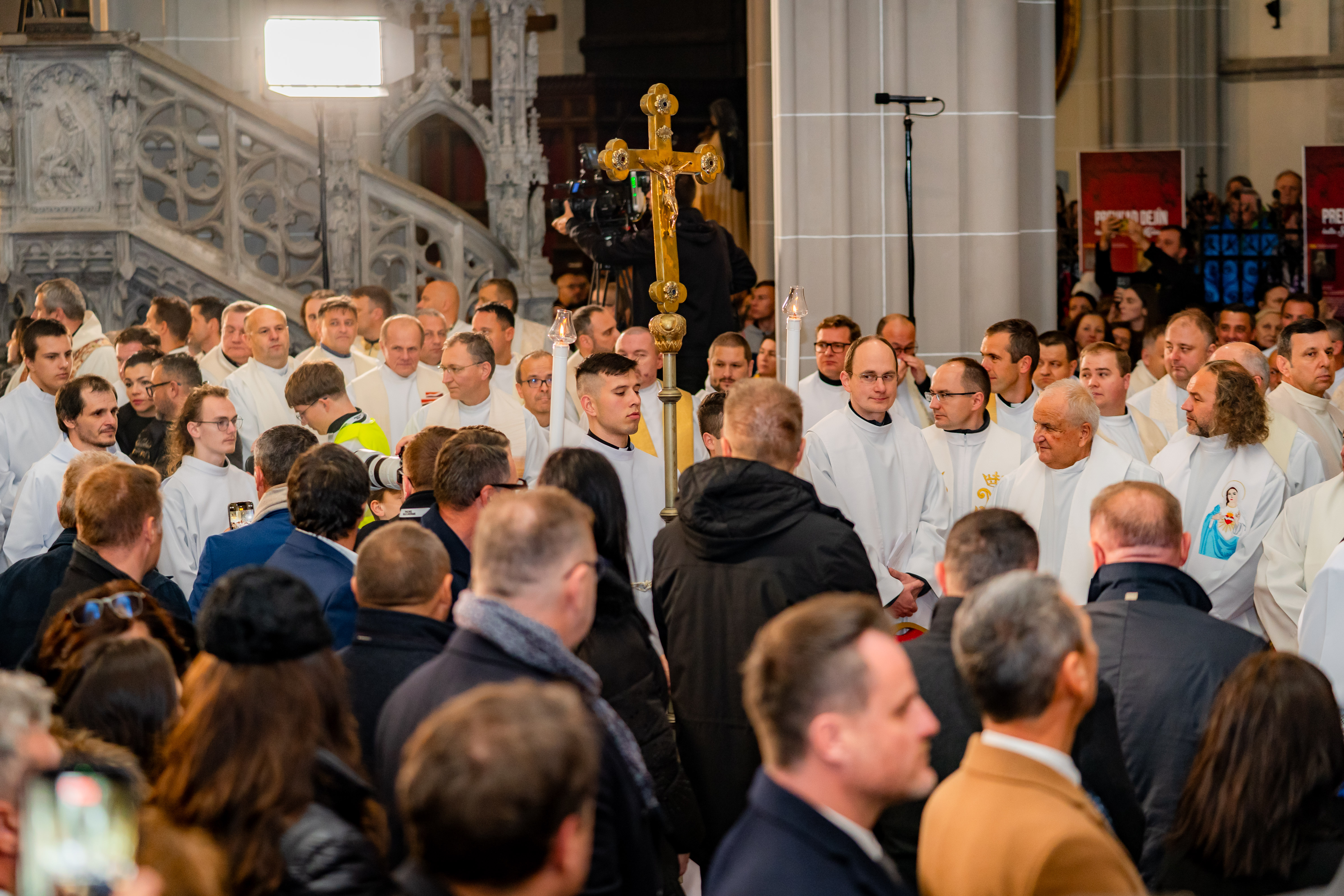 sv. omsa s mladymi v Dome sv. Alzbety -7